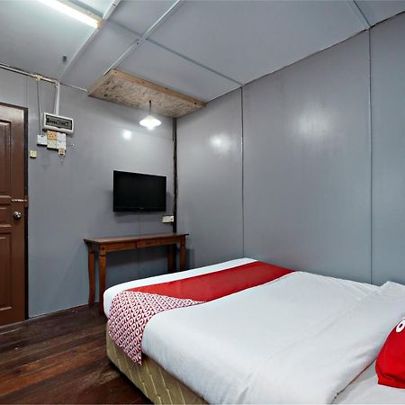 Oyo 89646 Panvill Resort Kampong Pasir Bogak Bagian luar foto