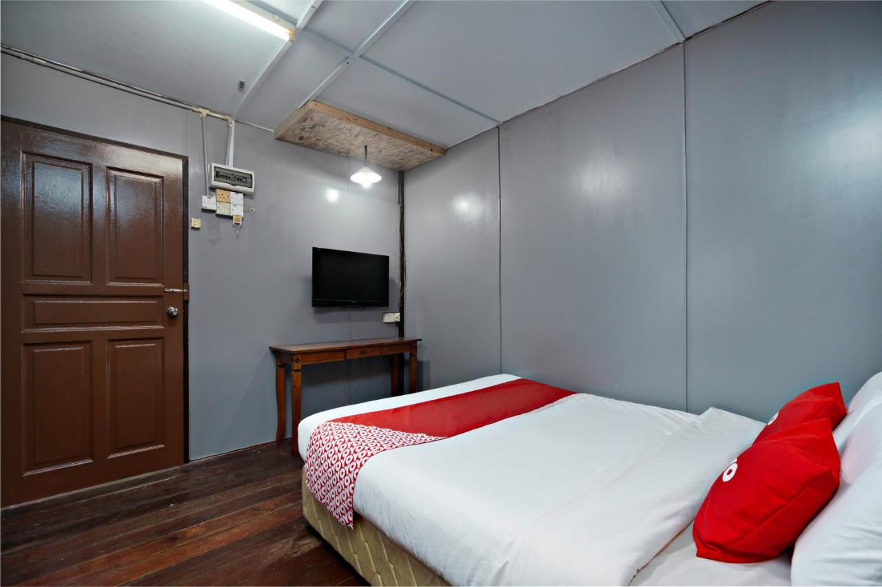 Oyo 89646 Panvill Resort Kampong Pasir Bogak Bagian luar foto