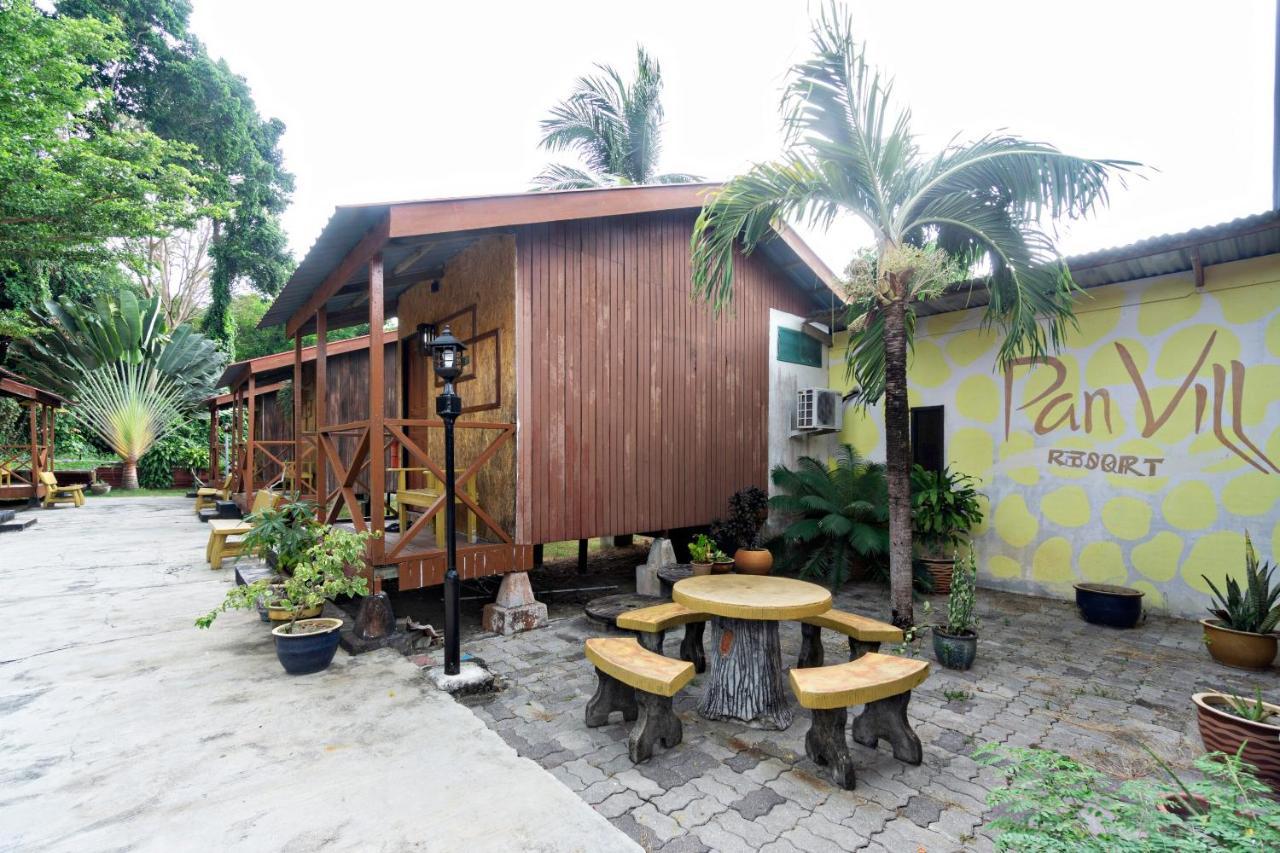 Oyo 89646 Panvill Resort Kampong Pasir Bogak Bagian luar foto