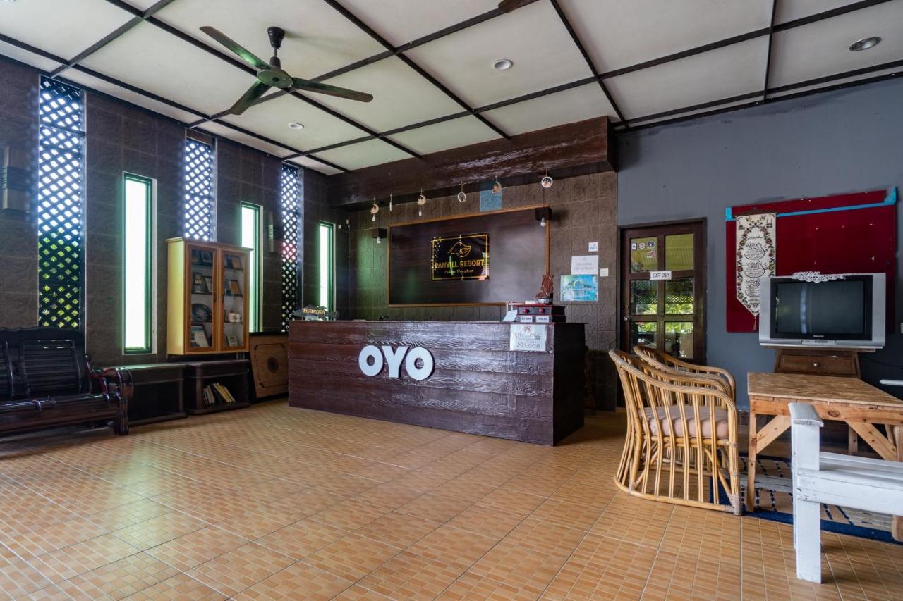 Oyo 89646 Panvill Resort Kampong Pasir Bogak Bagian luar foto
