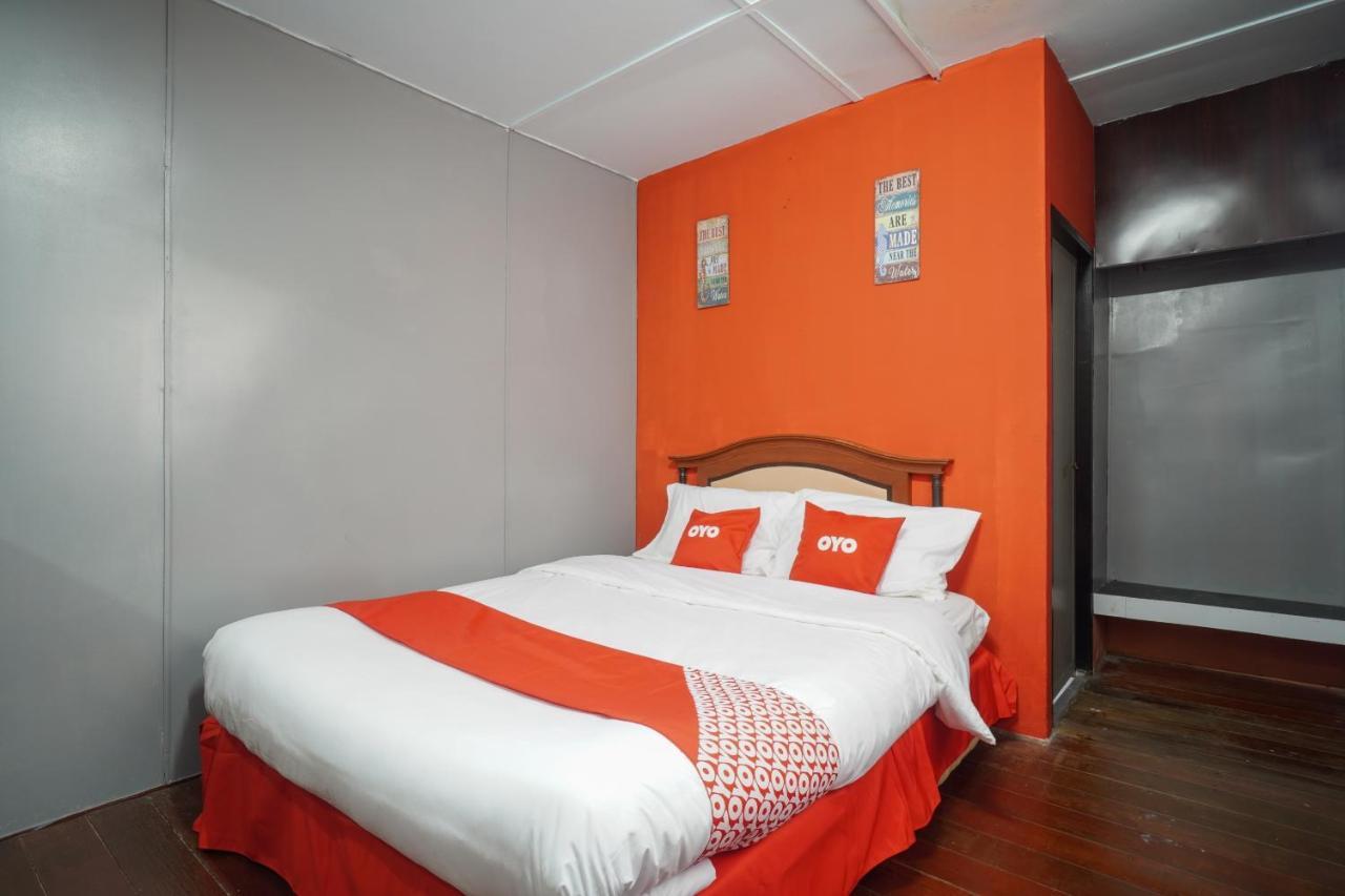 Oyo 89646 Panvill Resort Kampong Pasir Bogak Bagian luar foto