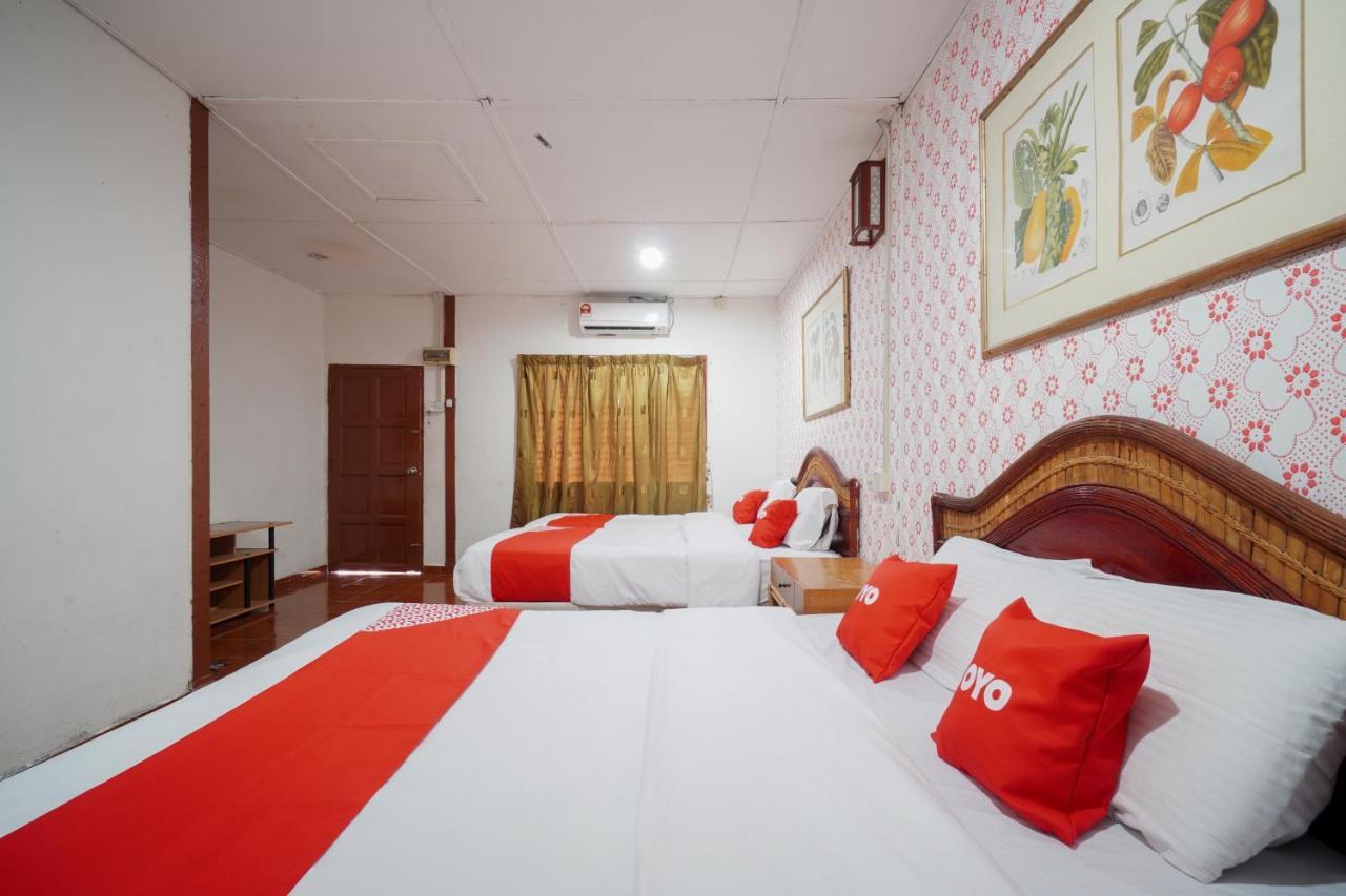 Oyo 89646 Panvill Resort Kampong Pasir Bogak Bagian luar foto